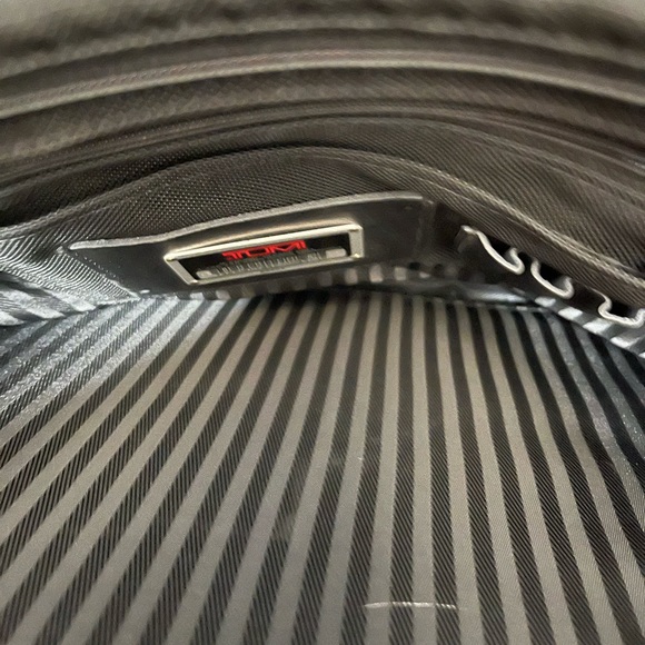 Tumi alpha3 expandable laptop organizer brief - Picture 15 of 17